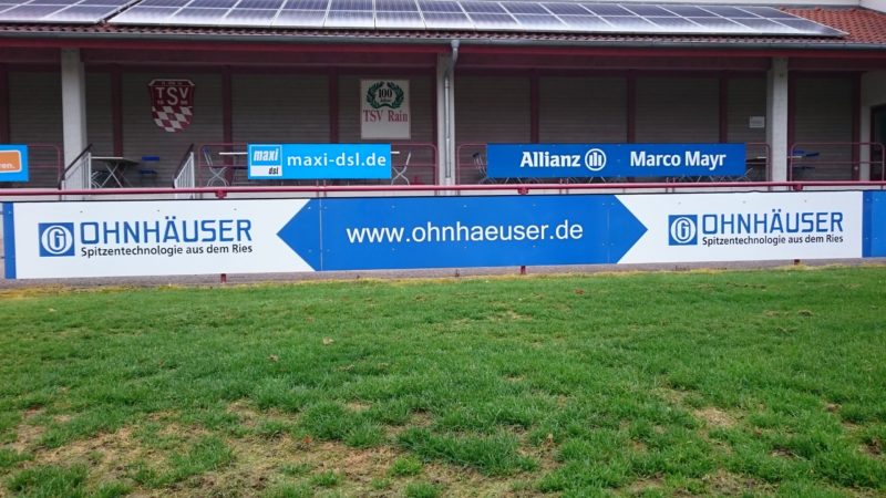Bandenwerbung02